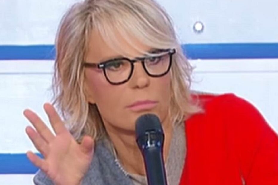 maria de filippi decisione trono nicole