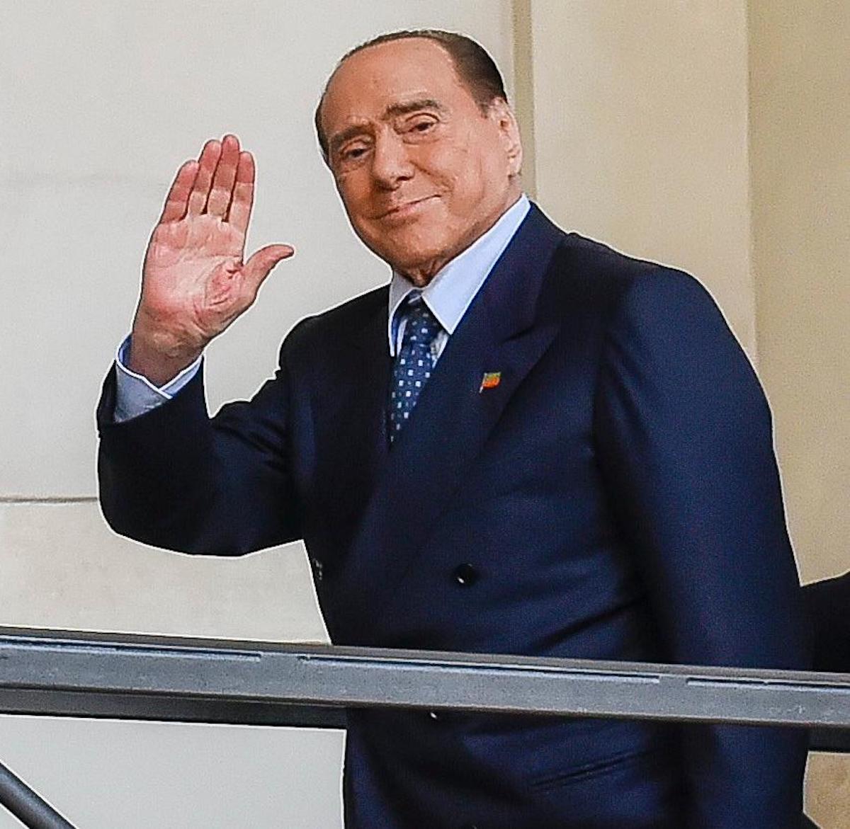 Silvio Berlusconi: cosa è la leucemia mielomonocitica cronica malattia 