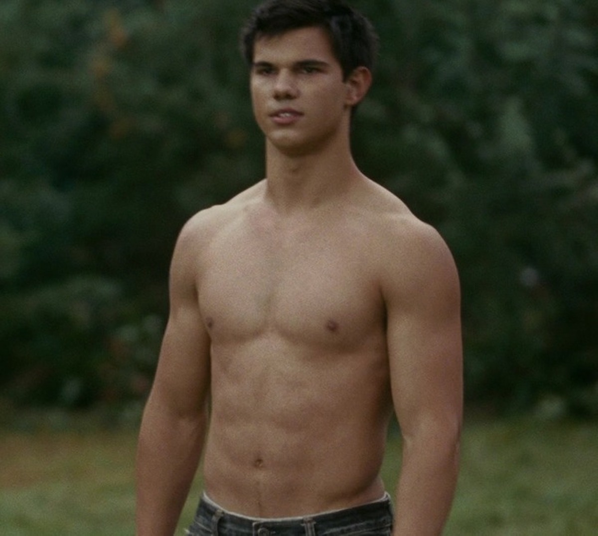 Taylor Lautner oggi critiche attore