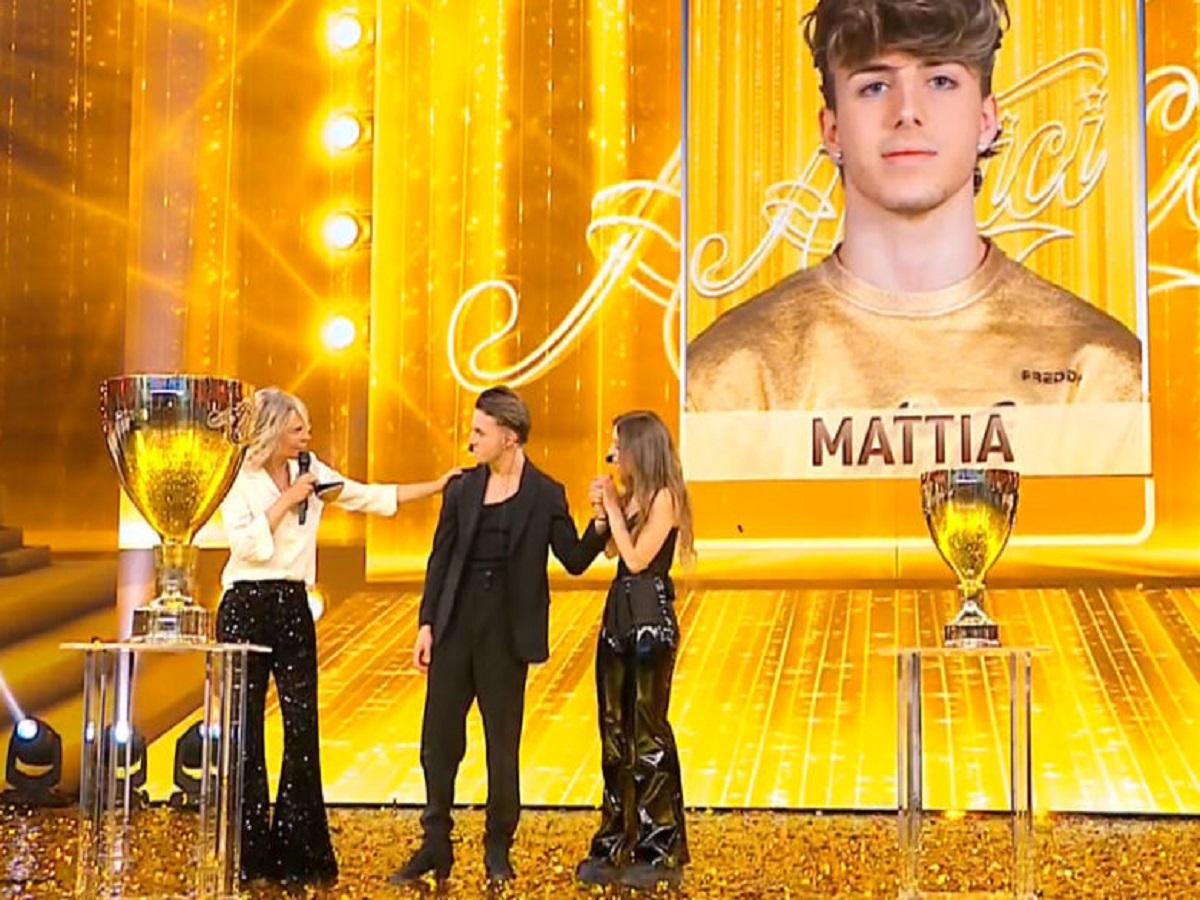 Amici 22 sorpresa per Mattia Zenzola 