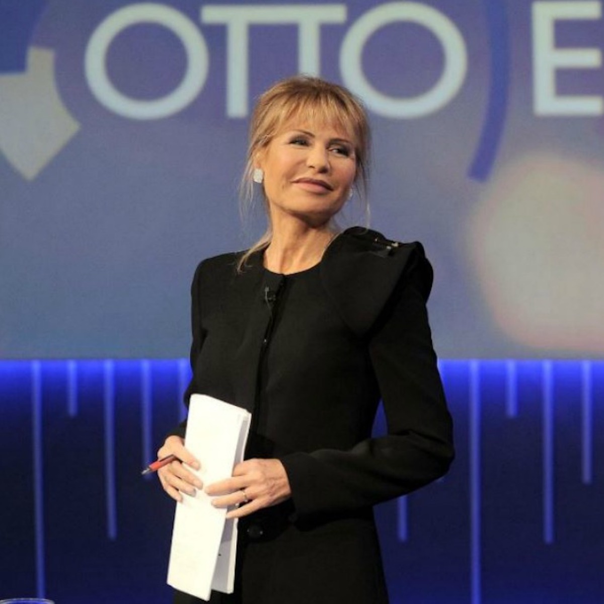 Lilli Gruber, Striscia la Notizia gioielli Otto e mezzo