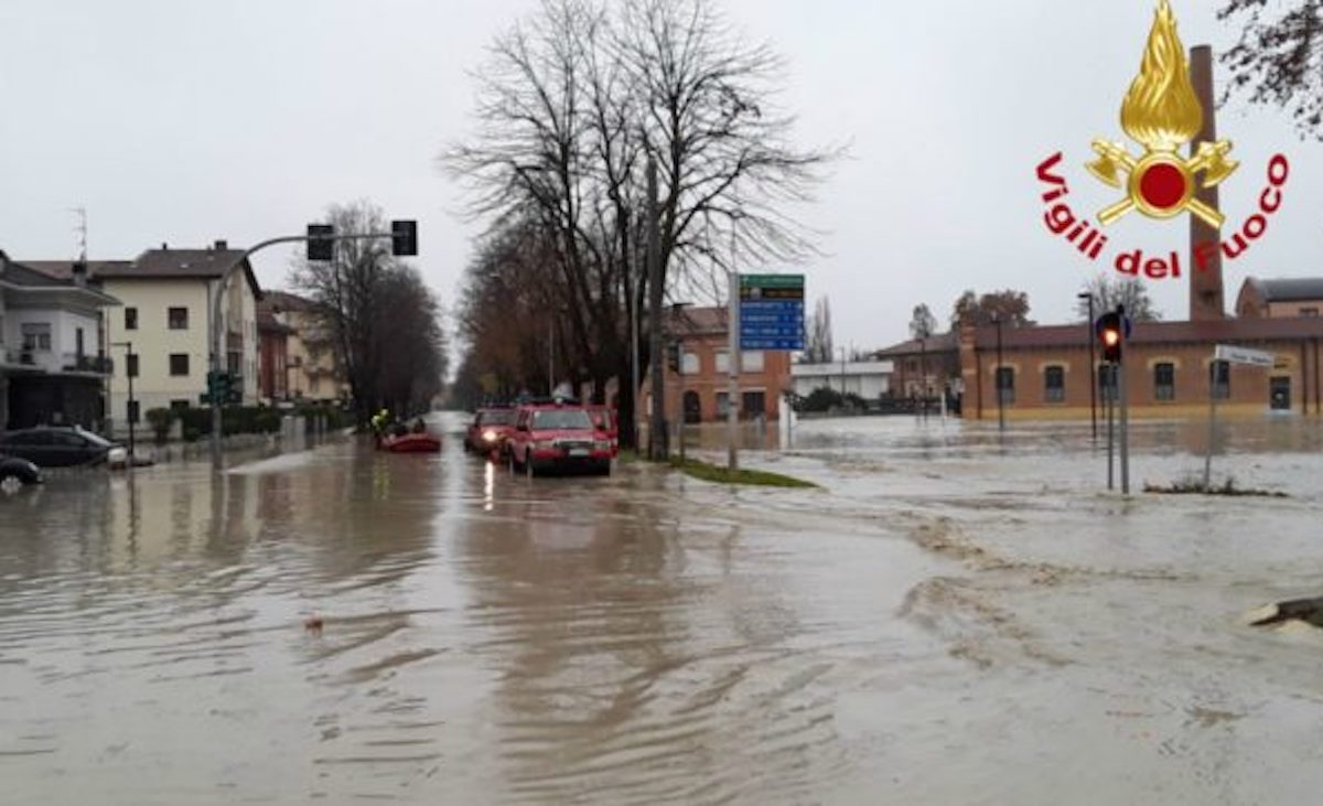 Maltempo, emergenza in Emilia Romagna: un morto