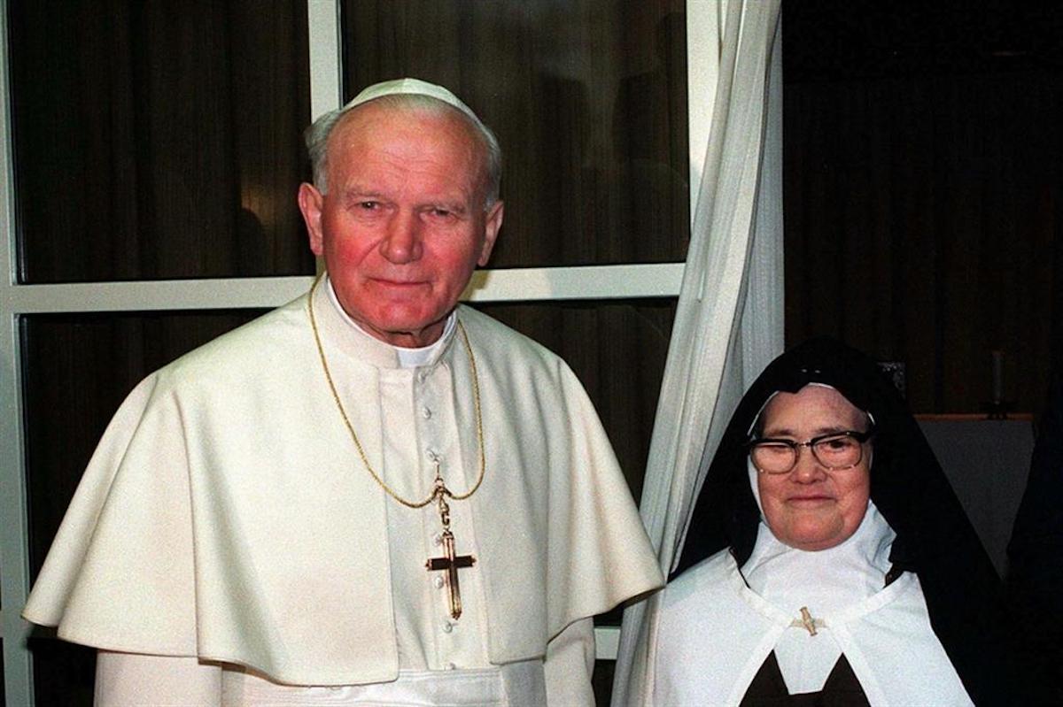 Suor Lucia dichiarata  “venerabile” da papa Francesco. Era la custode del “terzo segreto di Fatima”