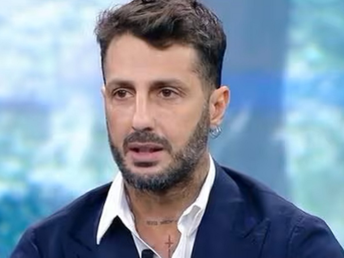 Fabrizio Corona fermato dai carabinieri a Milano