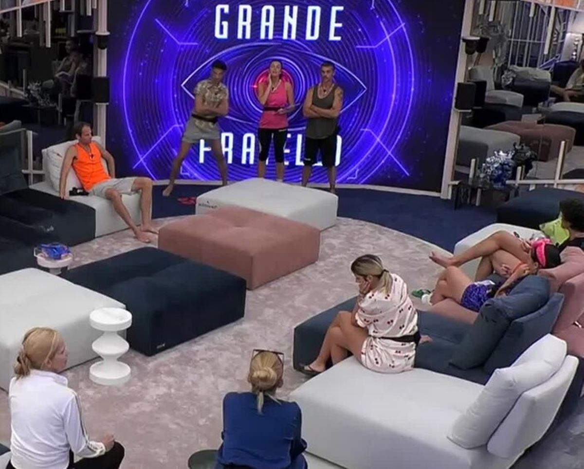 Fuori Grande Fratello Decisione Signorini