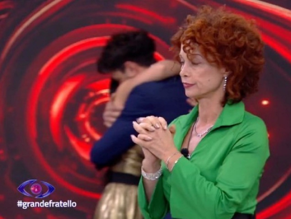 GF 2023 Giuseppe Garibaldi insulta Beatrice durante la pubblicità
