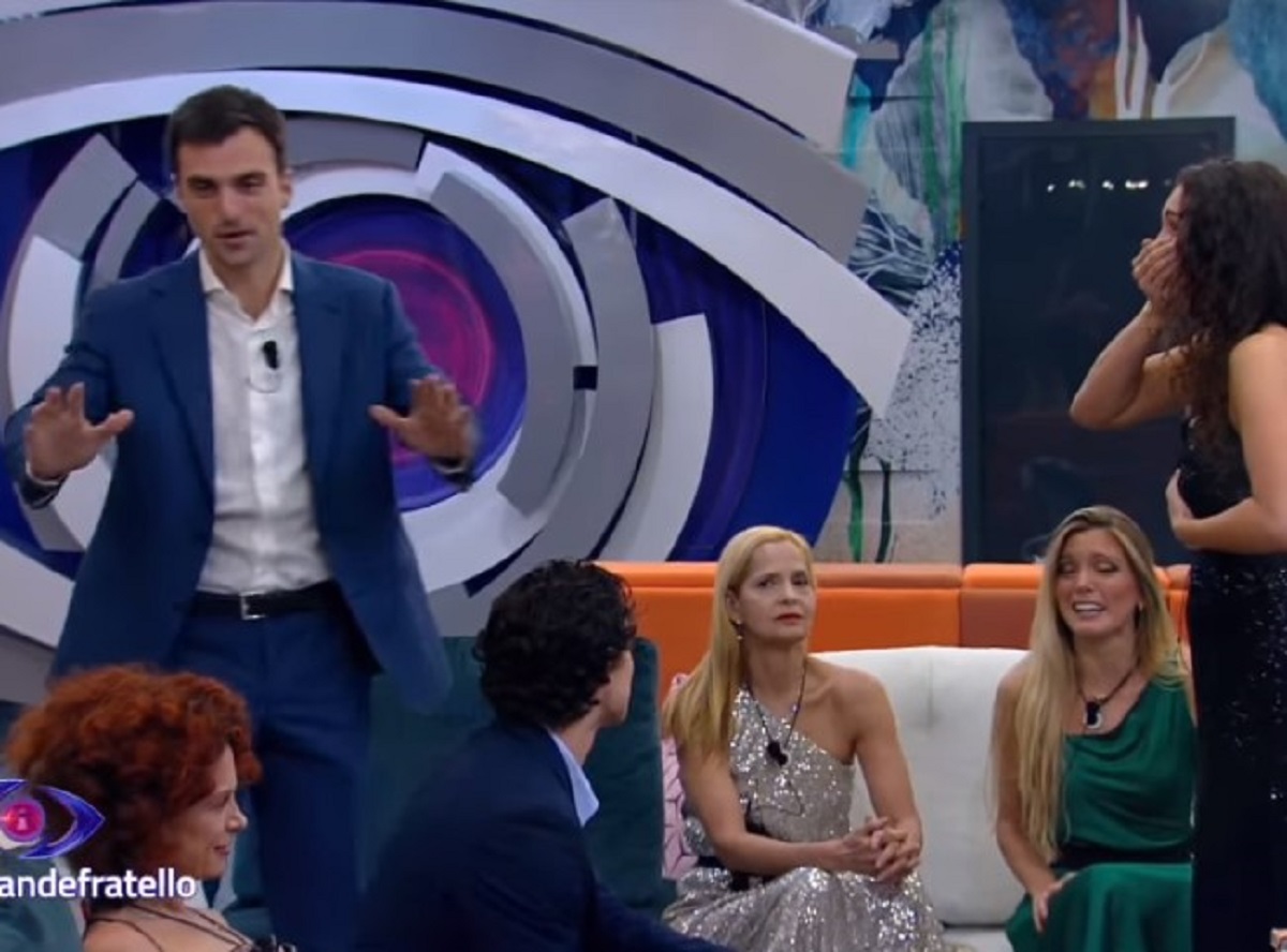 GF 2023 Angelica spiega perché non ha baciato il fidanzato Riccardo