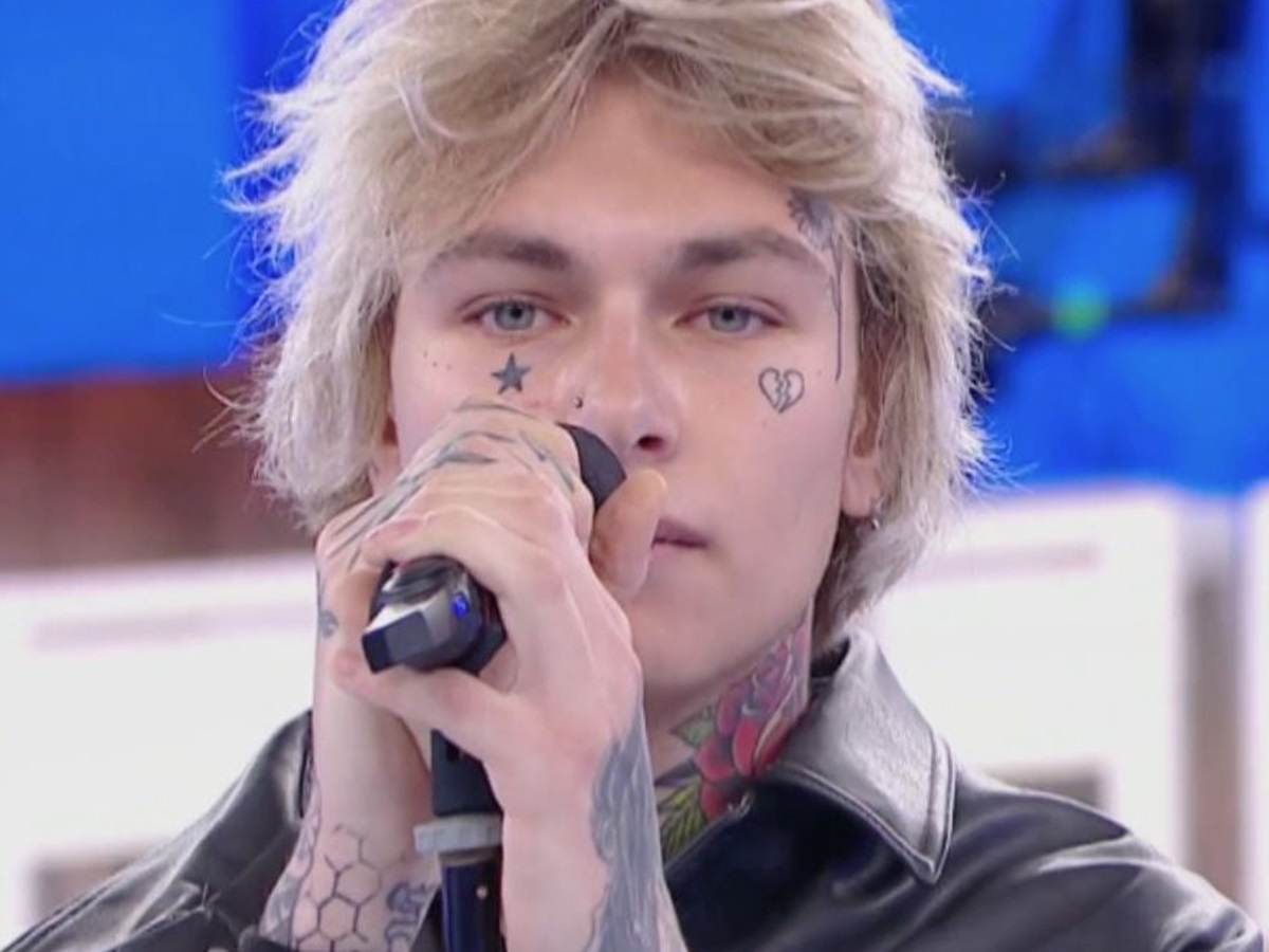 litigio tra Maria De Filippi e Ayle amici 23 ipotesi