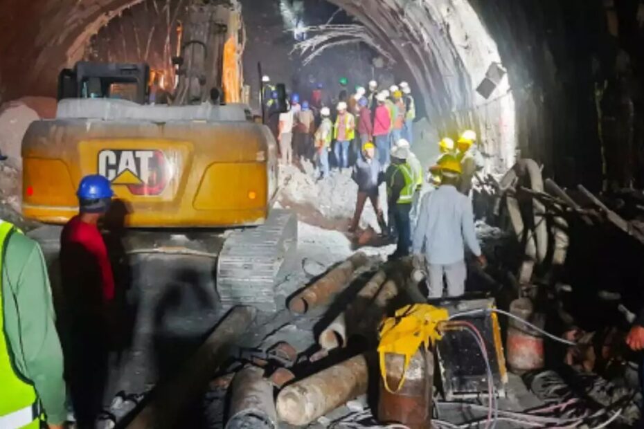 India, 40 operai intrappolati sotto un tunnel crollato