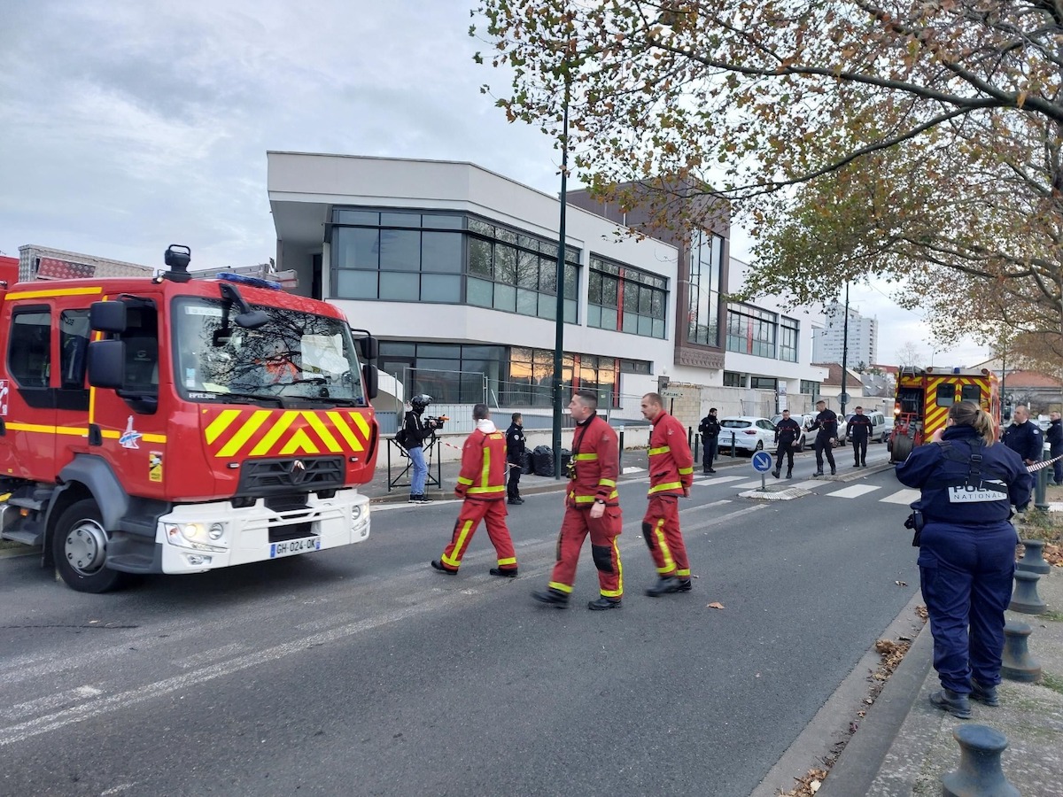 Alfortville, in Francia, padre uccide le figlie di 4, 10 e 11 anni