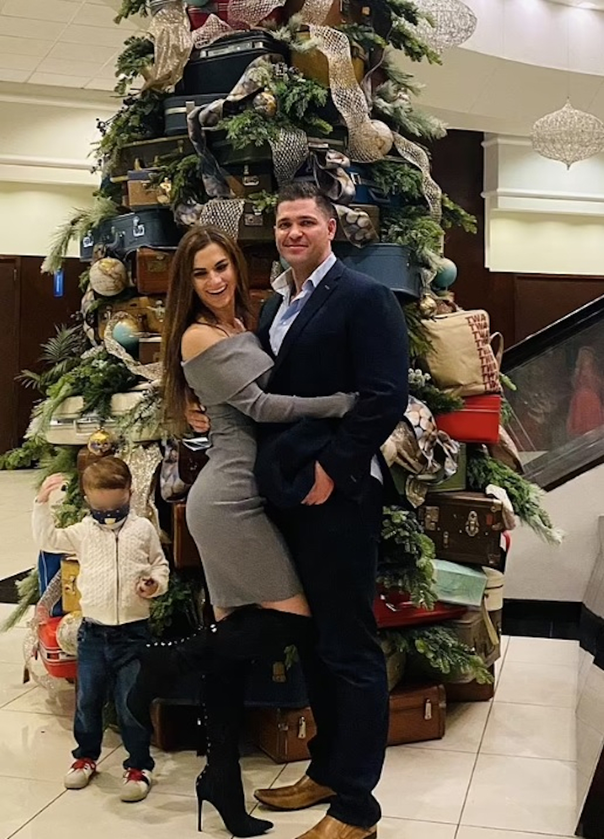 Alina Page, mamma e moglie di 35 anni muore dopo una caduta dalla finestra
