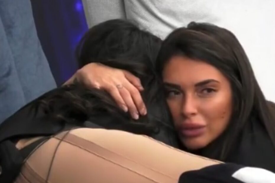 grande fratello greta lacrime perla sofferenza