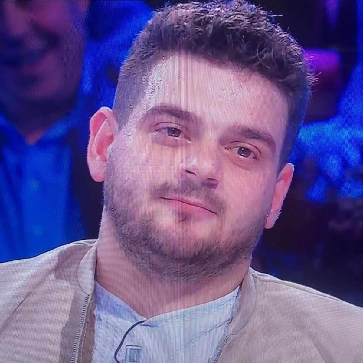 “Lo faccio per le mie sorelle”. Domenico commuove ad Affari Tuoi