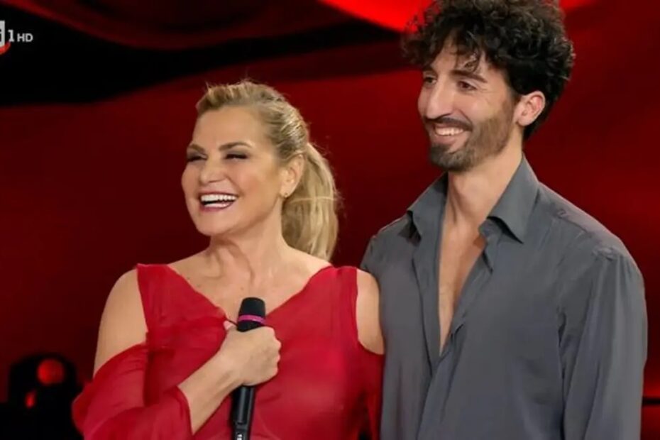 Simona Ventura e la figlia Caterina sul palcoscenico di Ballando con le stelle