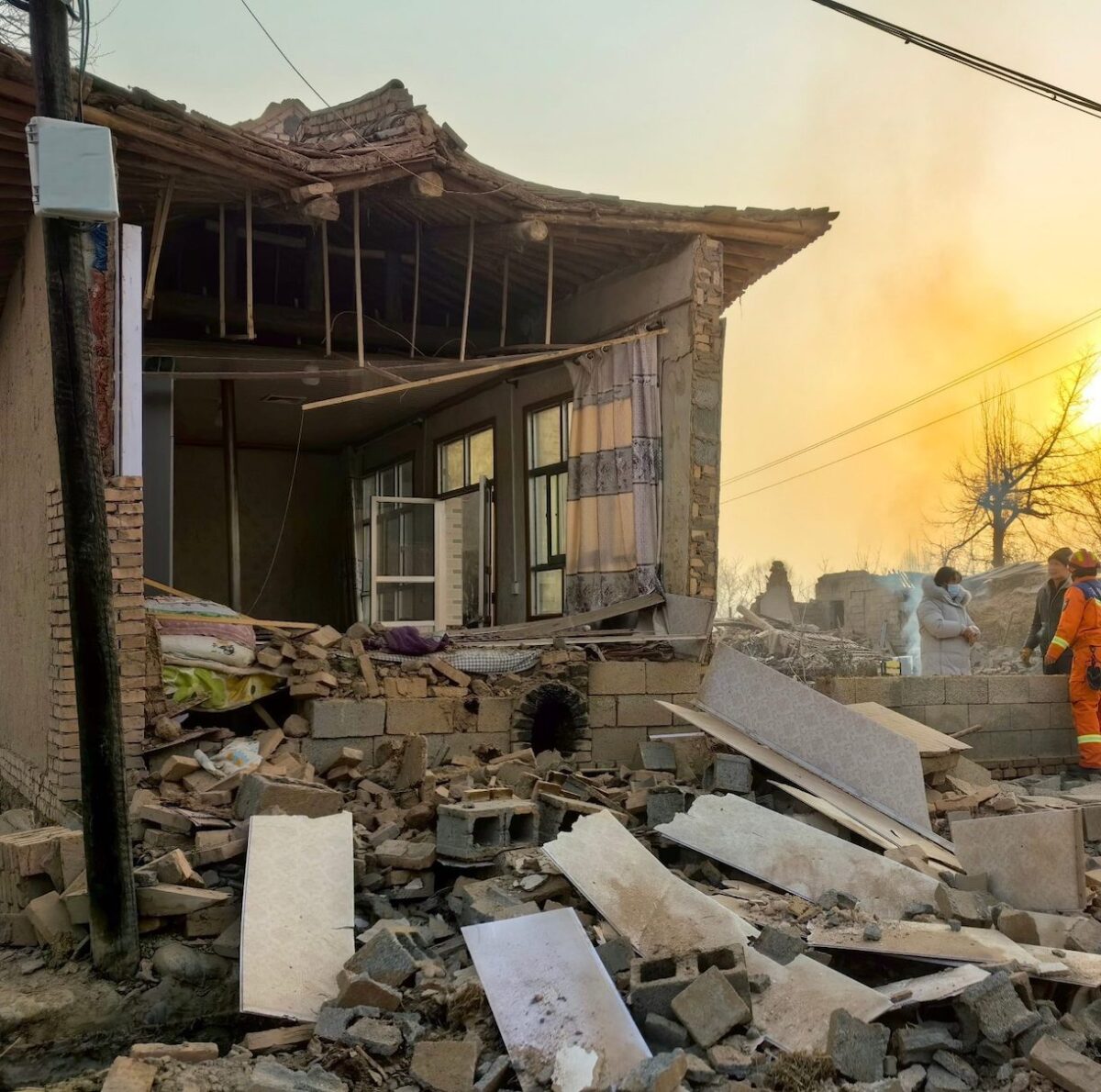 Terremoto violentissimo: 118 morti e 500 feriti