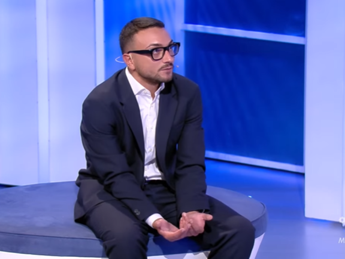 c'è posta per te flavia chiude busta