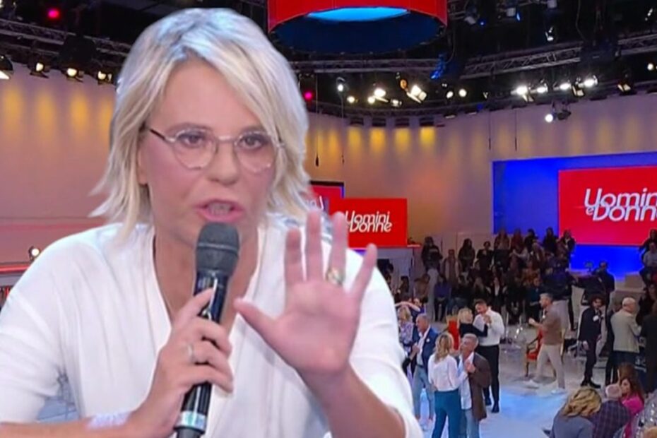 Maria De Filippi 'rimprovera' le dame di Uomini e Donne