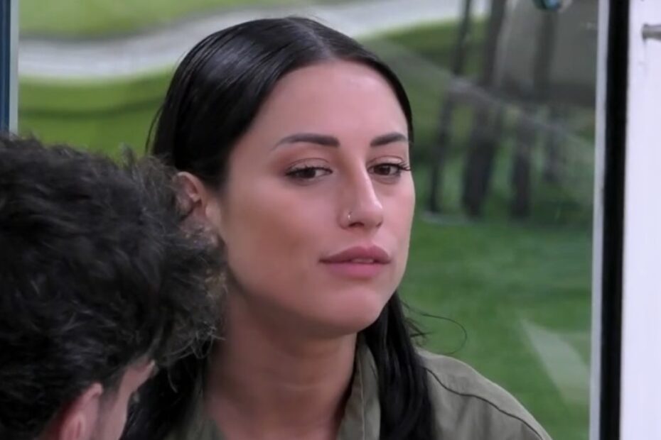 grande fratello letizia sfogo lacrime garibaldi