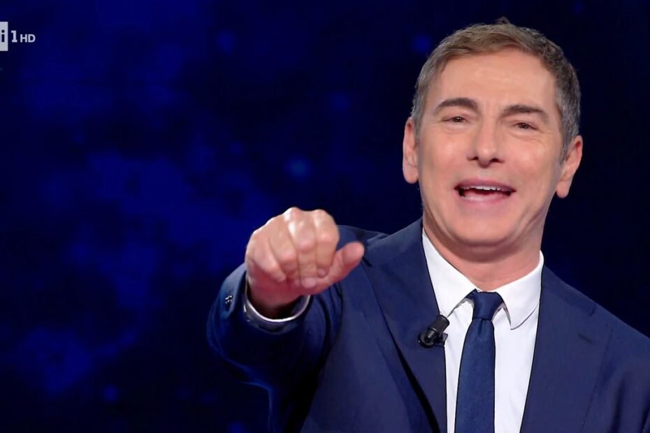 “Ma tu sei un vip!”. L’eredità, Marco Liorni se ne accorge subito
