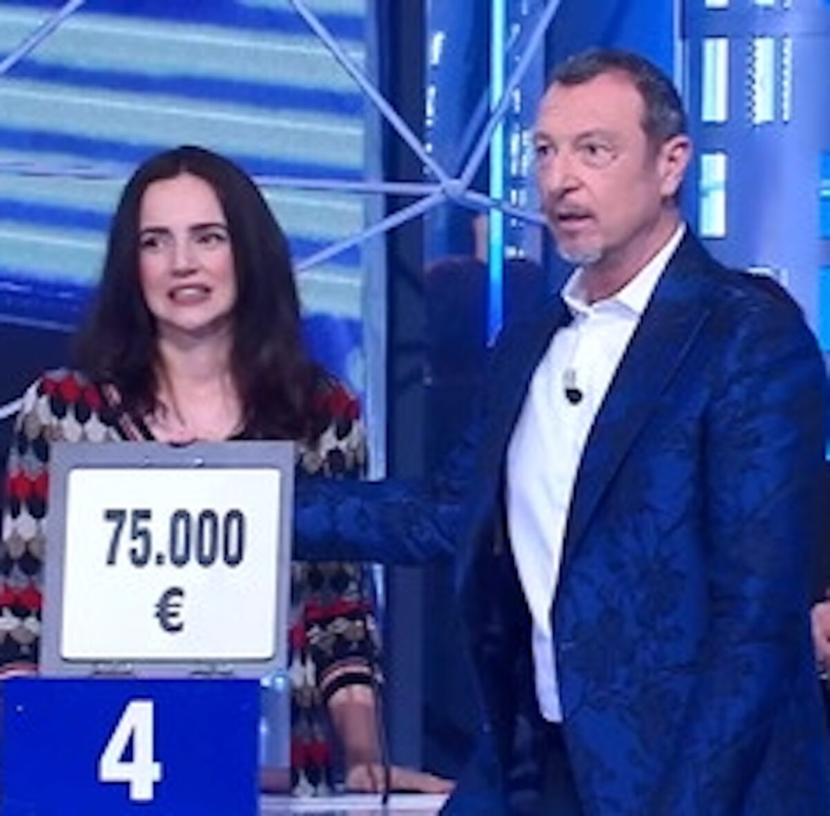 “Che sfiga!”, Affari tuoi, resta con 5 pacchi rossi ma non vince