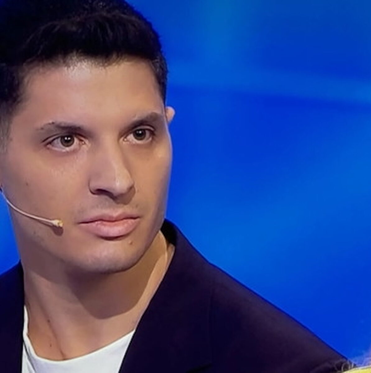 “Usciamo dallo studio”. C’è posta per te, Carmine lascia tutti di sasso