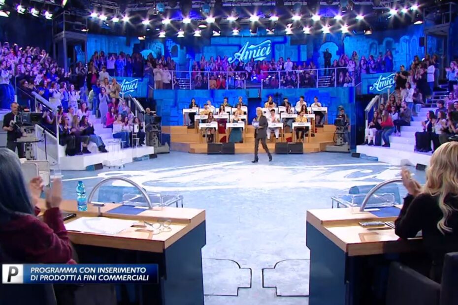 Amici 23 Maria De Filippi Decisione Serale