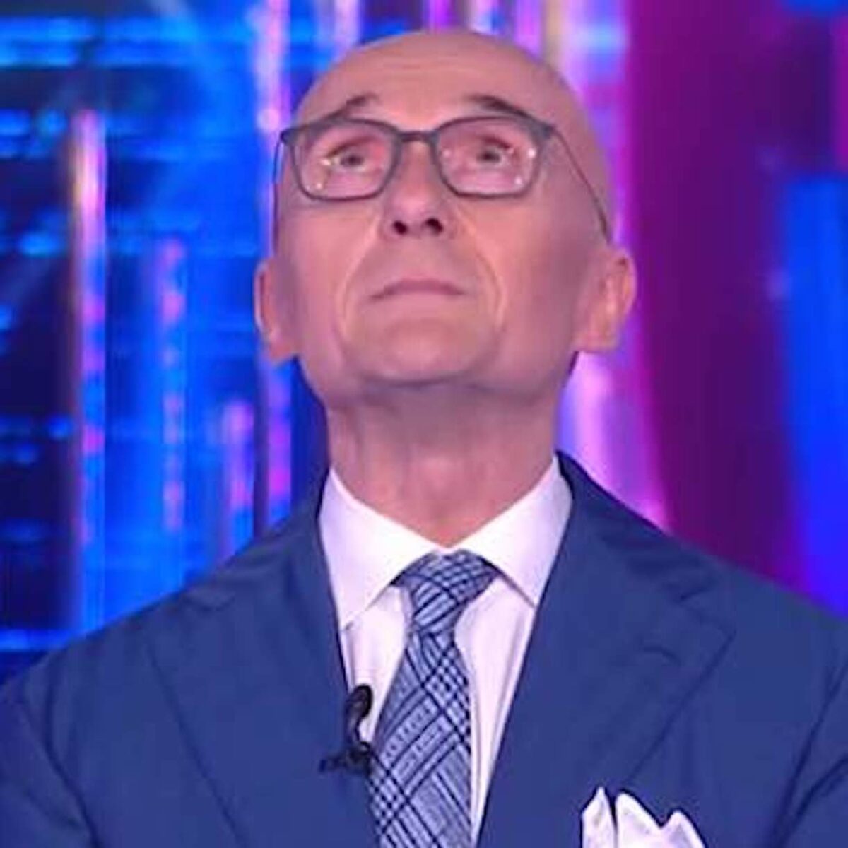 Alfonso Signorini in lacrime al Grande Fratello: costretto a fermarsi