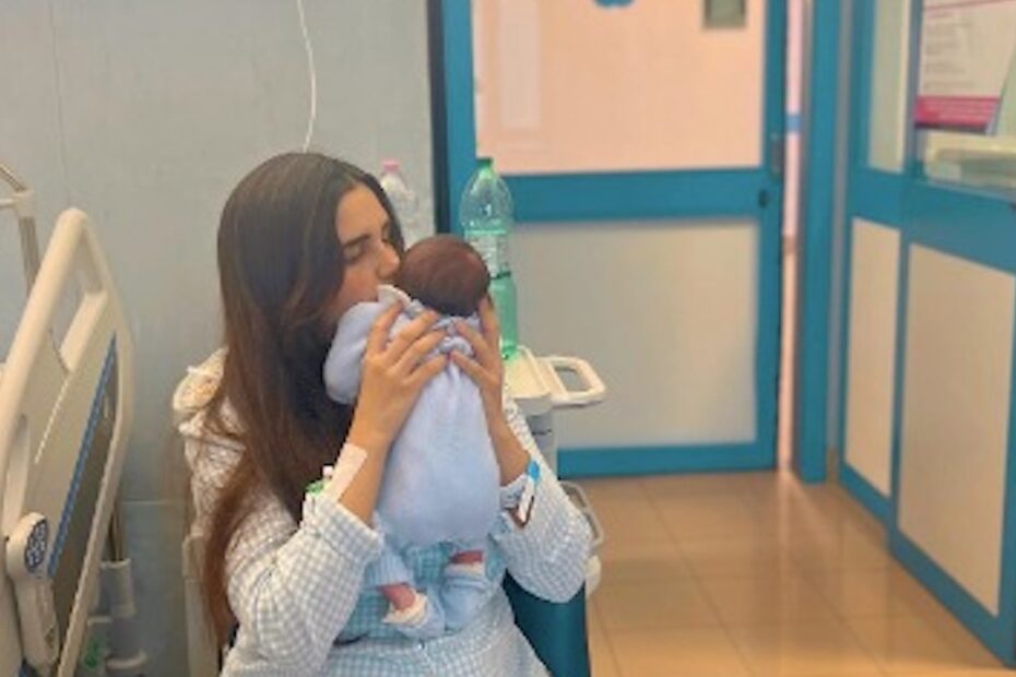 L'attrice Simonetta Columbu mamma di Enea