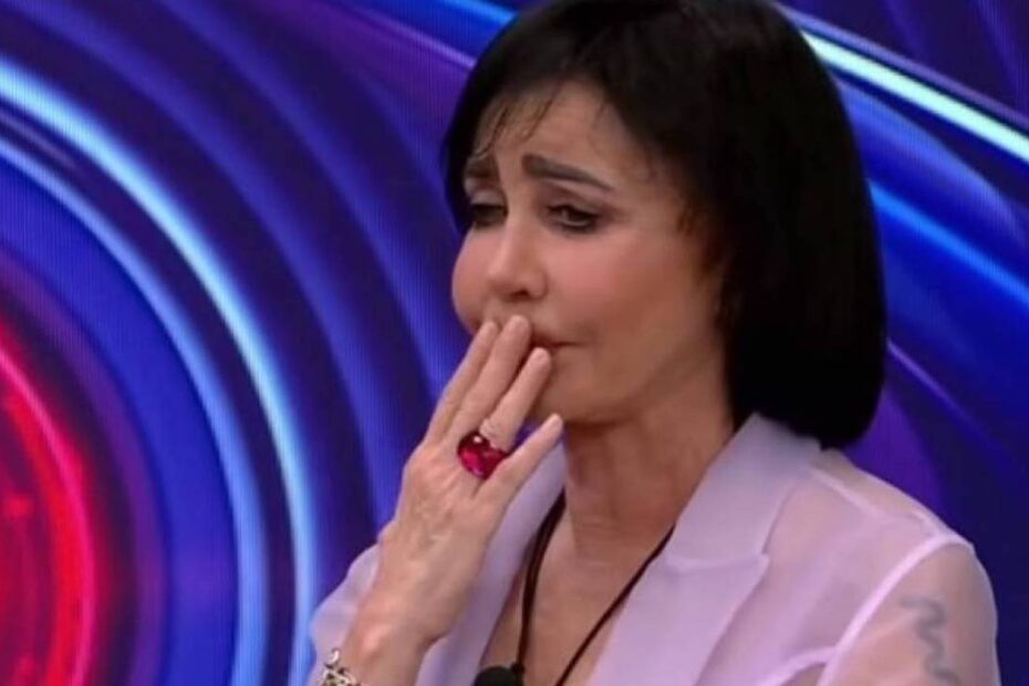 Grande Fratello, Fiordaliso torna sui social e difende Beatrice