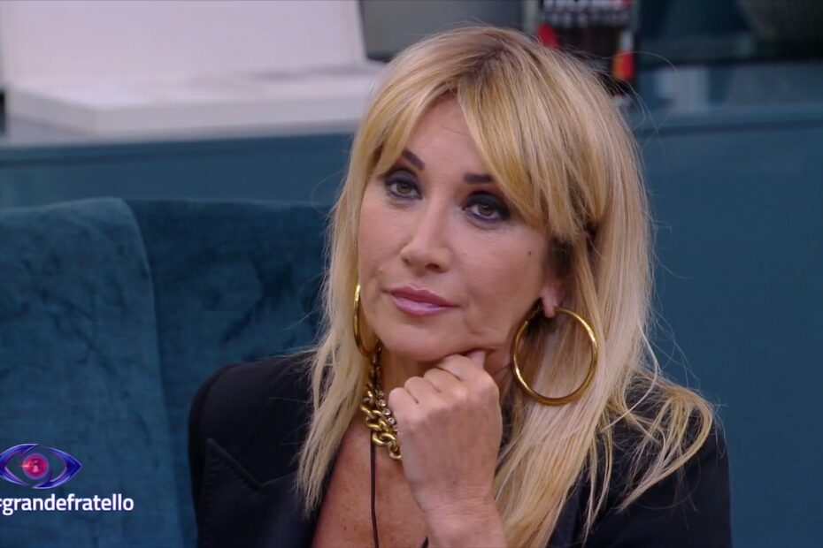“Ma parli tu…”. Grande Fratello 2023, Signorini choc contro Simona