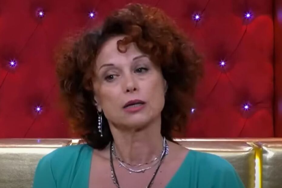 “Sono innamorata di Beatrice”, la dichiarazione della concorrente