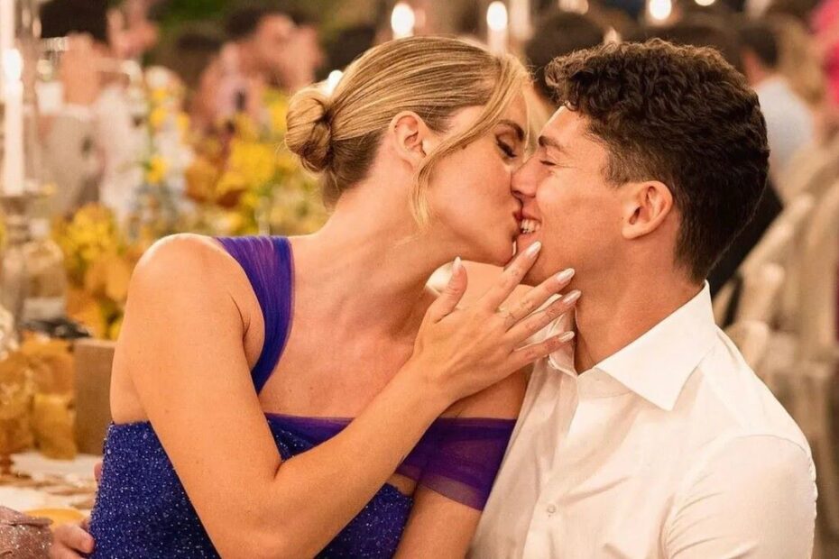 Coppia Vip Matrimonio Abito Sposa