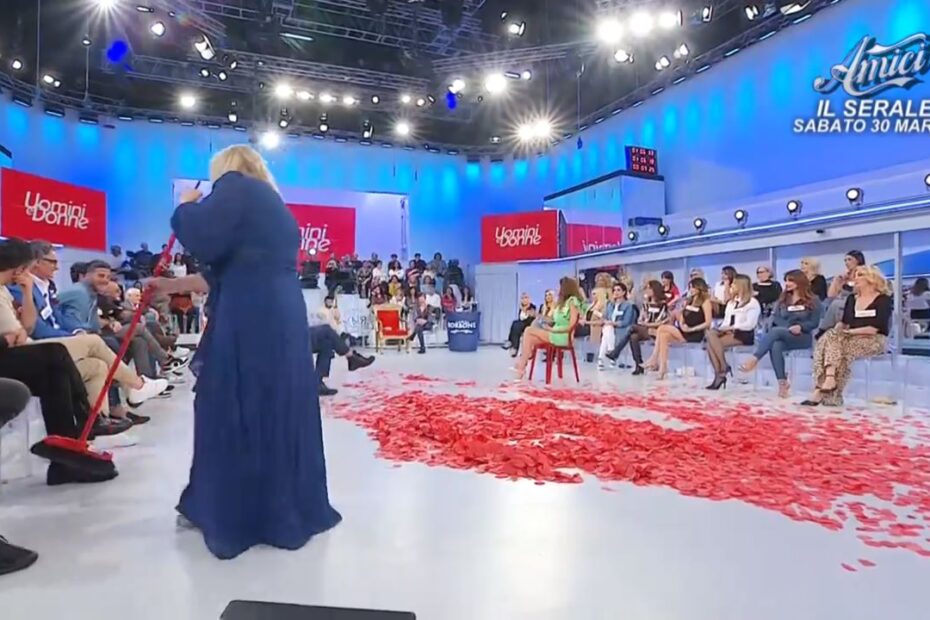 Uomini e Donne Mediaset Sospensione