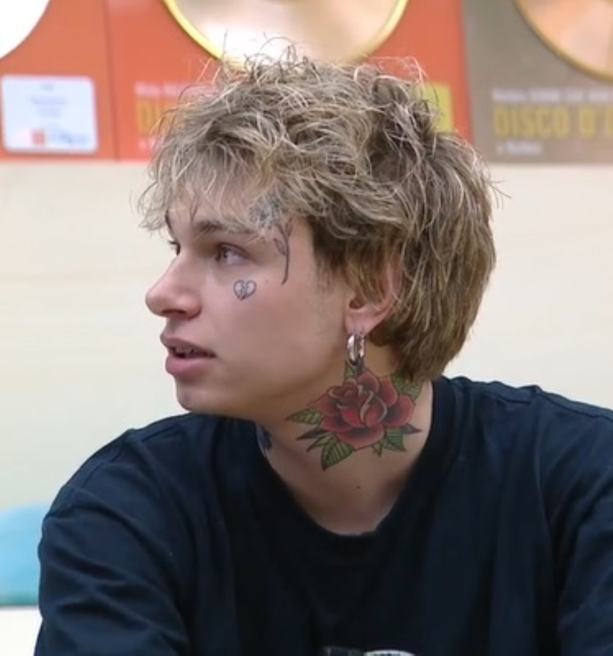 amici 23 ayle esplode contro allievi