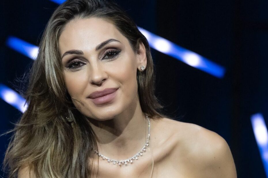 Anna Tatangelo Vista Insieme Uomo