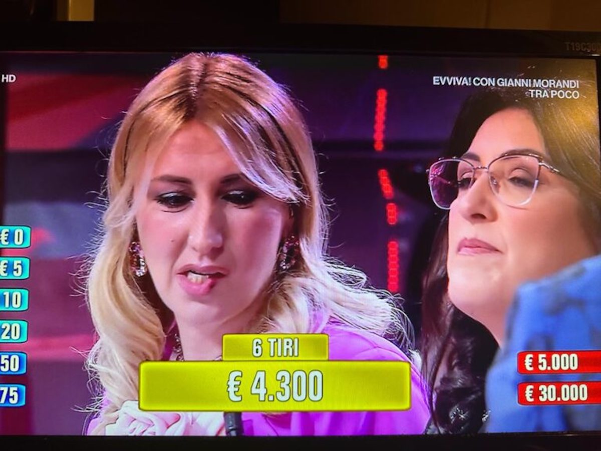 Affari Tuoi, sorelle vincono 5 euro e lasciano lo studio prima della fine della puntata