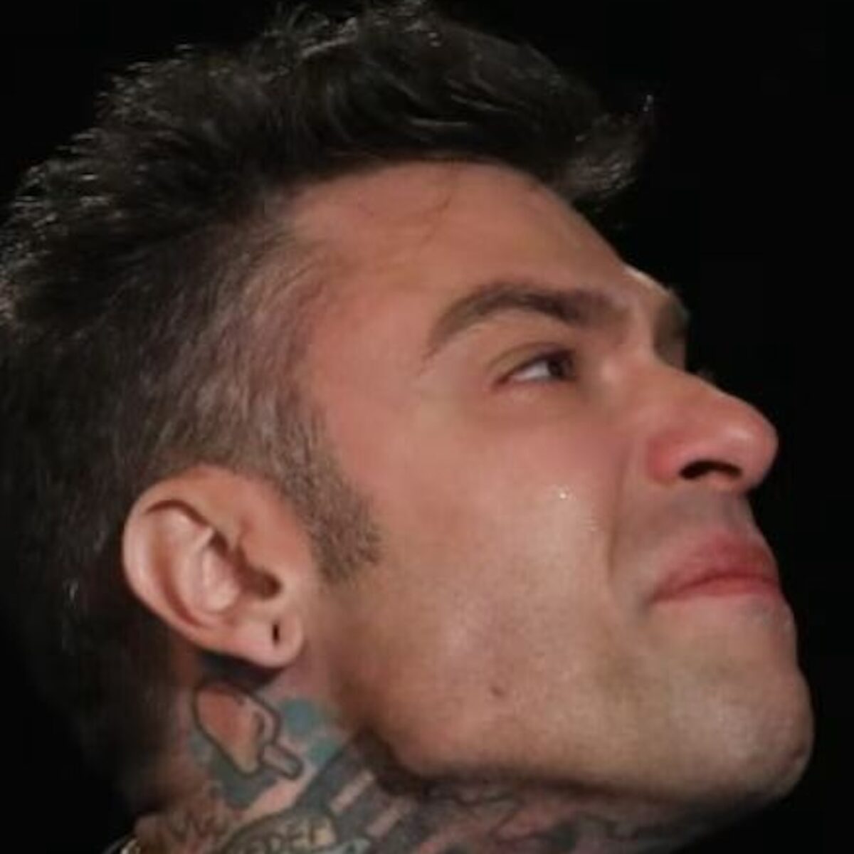 Fedez, l’attacco arriva dal cantante italiano: “Senza vergogna”