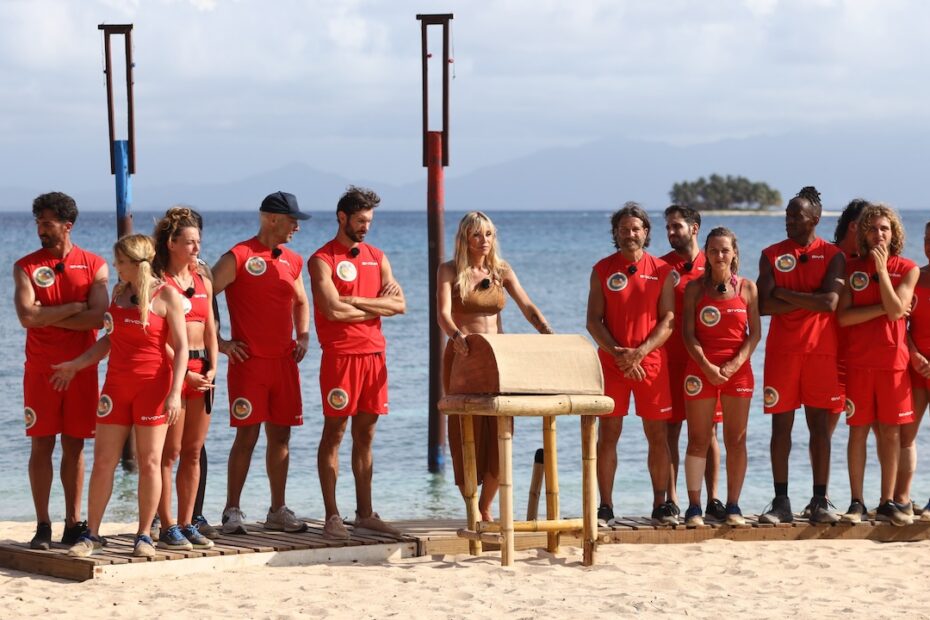 “Prima coppia”. Isola dei Famosi, scoppia passione tra i naufraghi