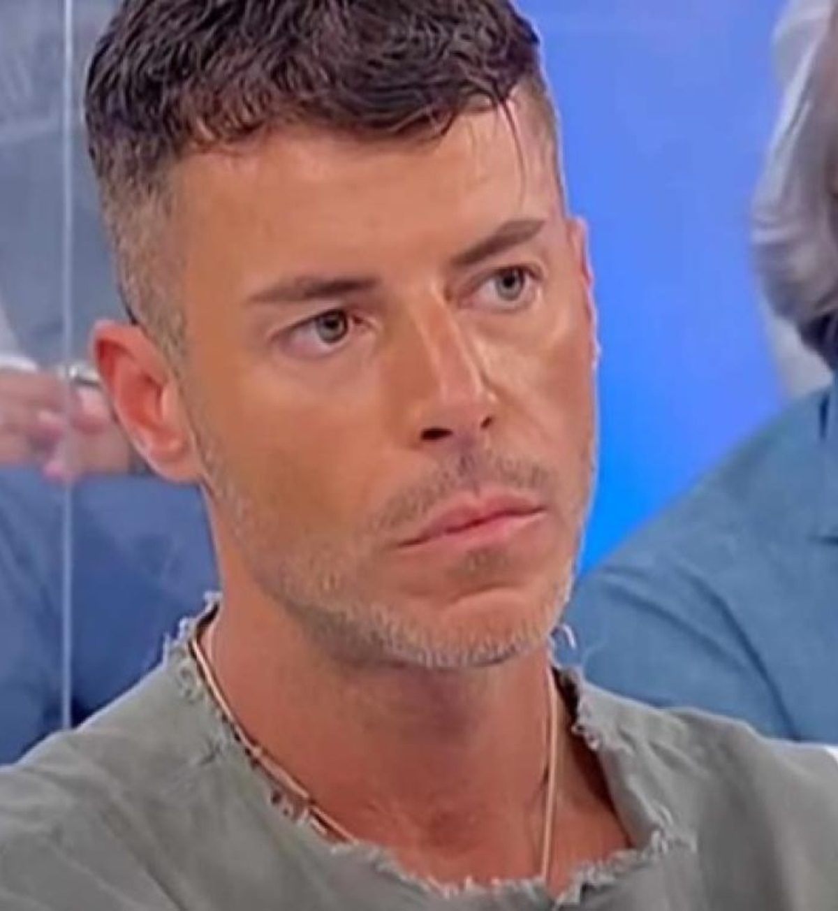 uomini e donne cavaliere lascia studio per lei