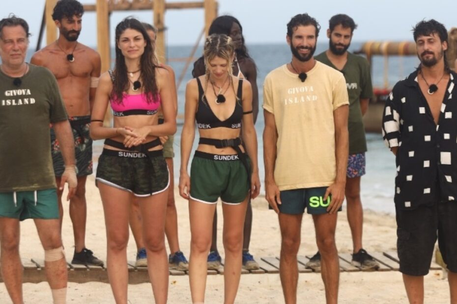 isola famosi chi costretto lasciare