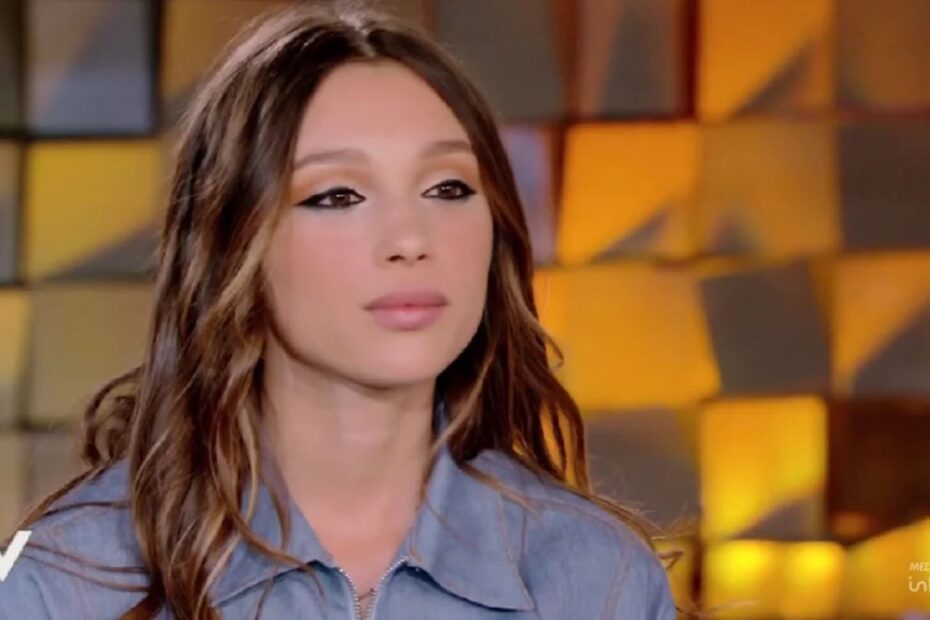 Sarah Toscano Amici 23 Attacco