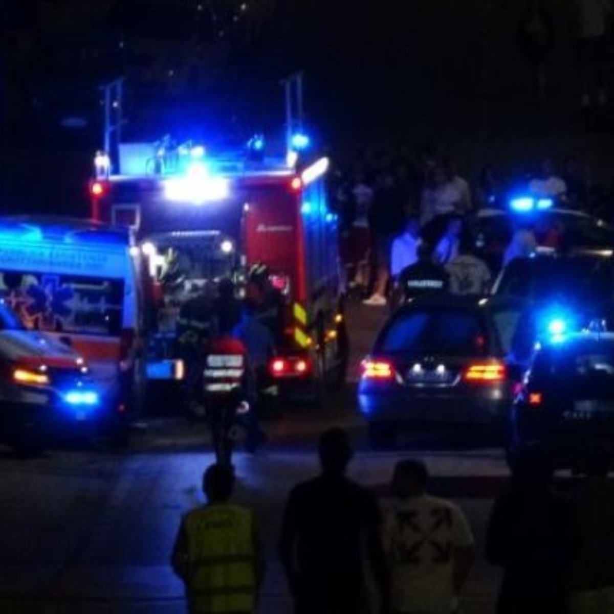 incidente morti 4 giovani 19 e 21 anni