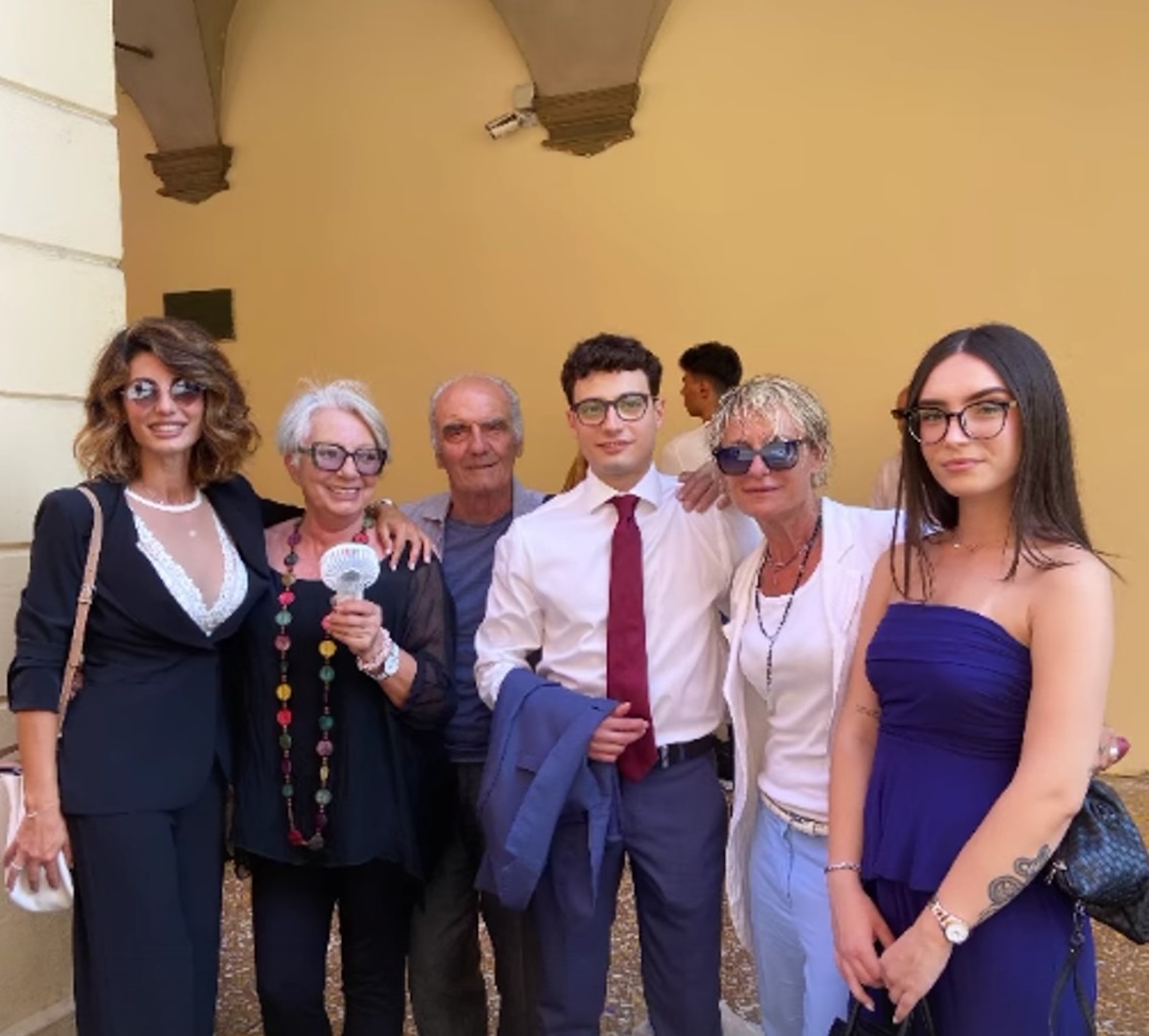 edoardo figlio vip si è laureato