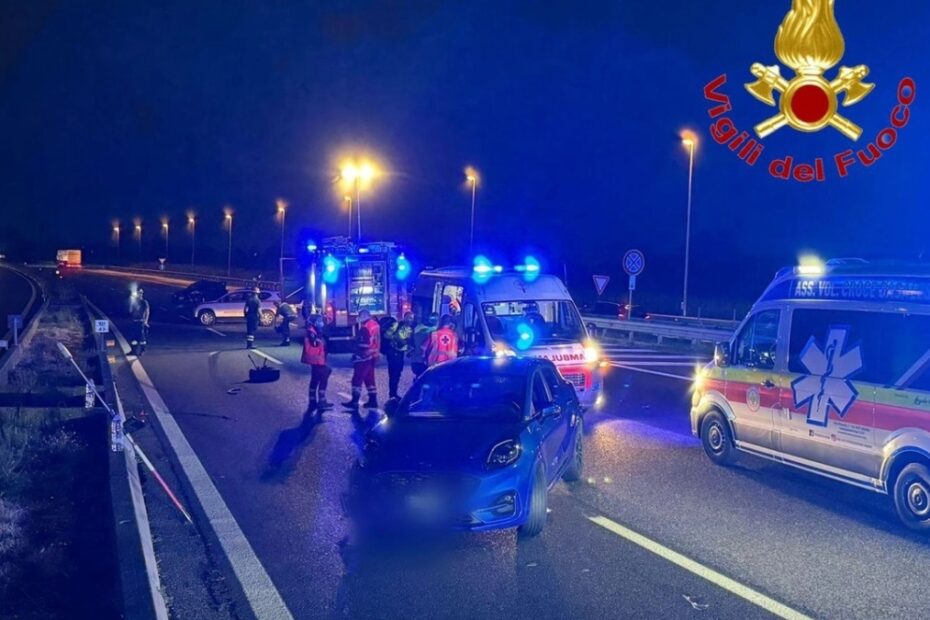 guida contromano ubriaco a1 schianto auto