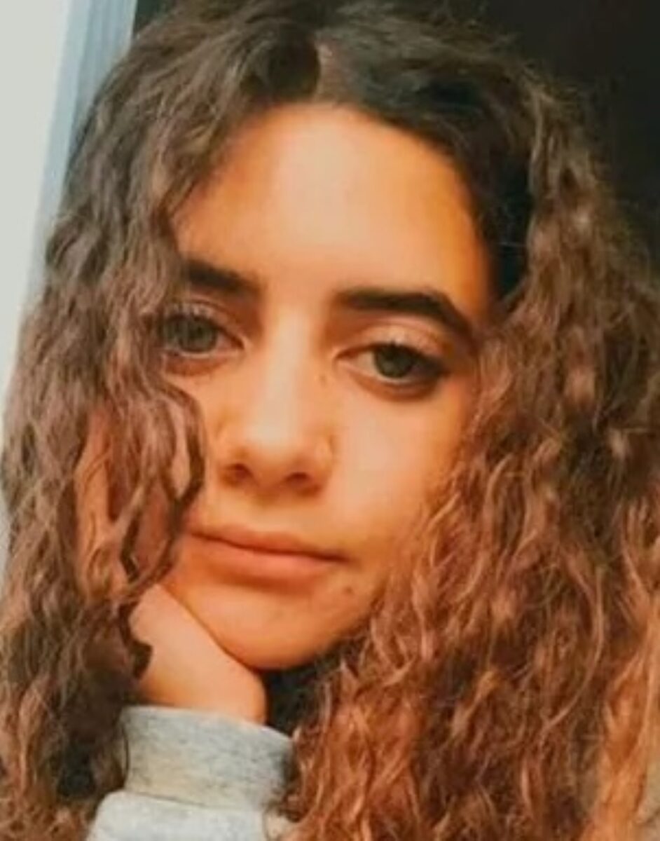 Neonati sepolti in giardino, dopo il parto la festa con gli amici e lo shopping