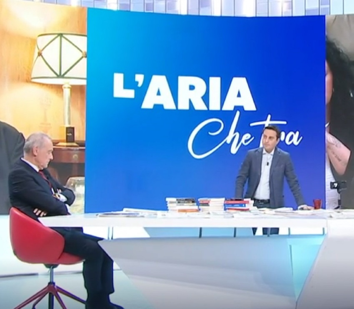 L'aria che tira, malore in diretta per il sindaco di Caltanissetta