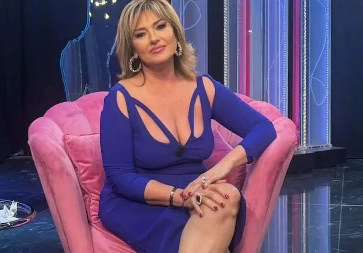 Simona Izzo: "A teatro mi hanno strillato ‘brutta tett*na stai zitta’"