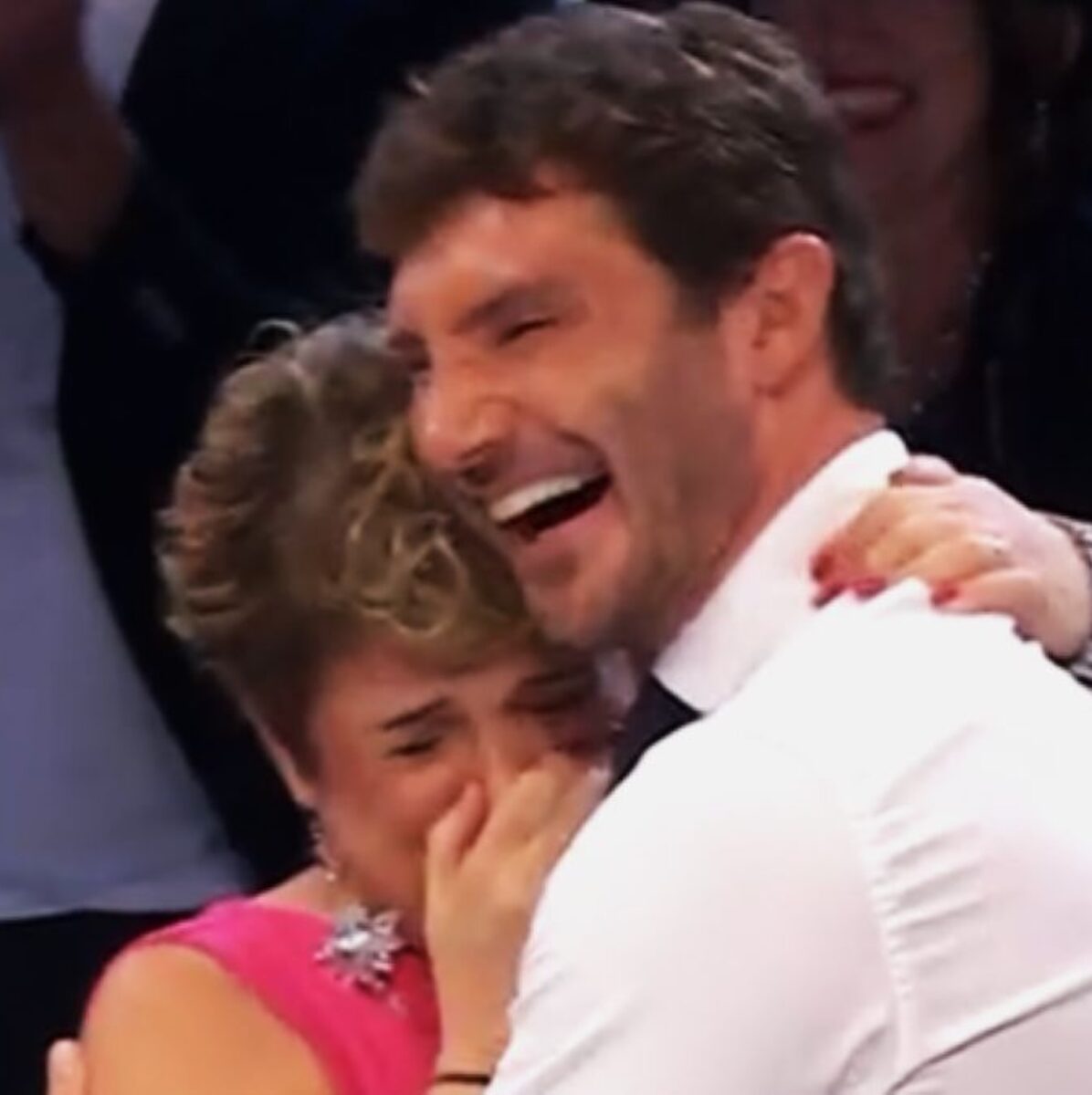 Affari Tuoi, Stefano De Martino esce dallo studio