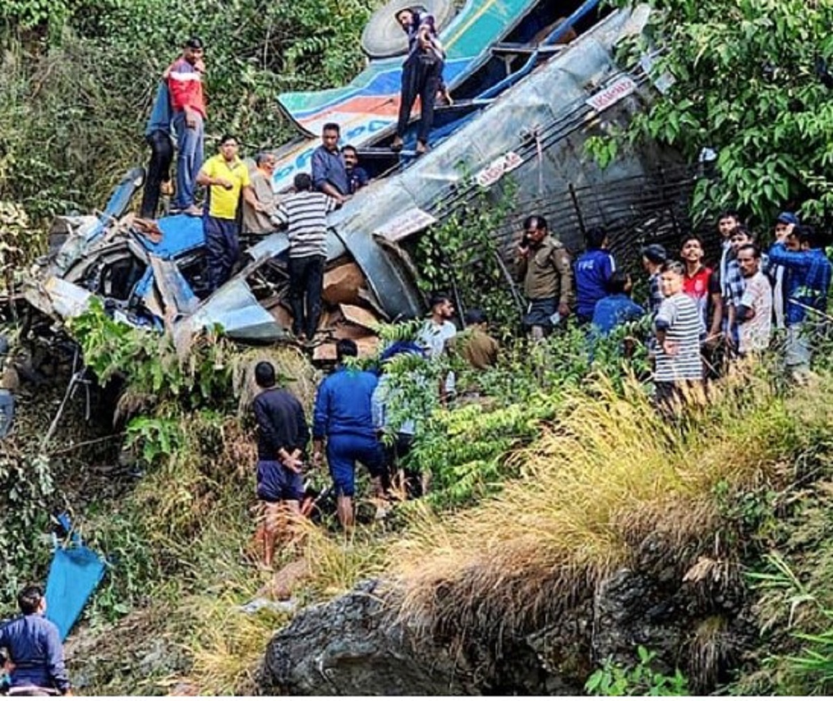 india autobus precipita burrone 36 morti 