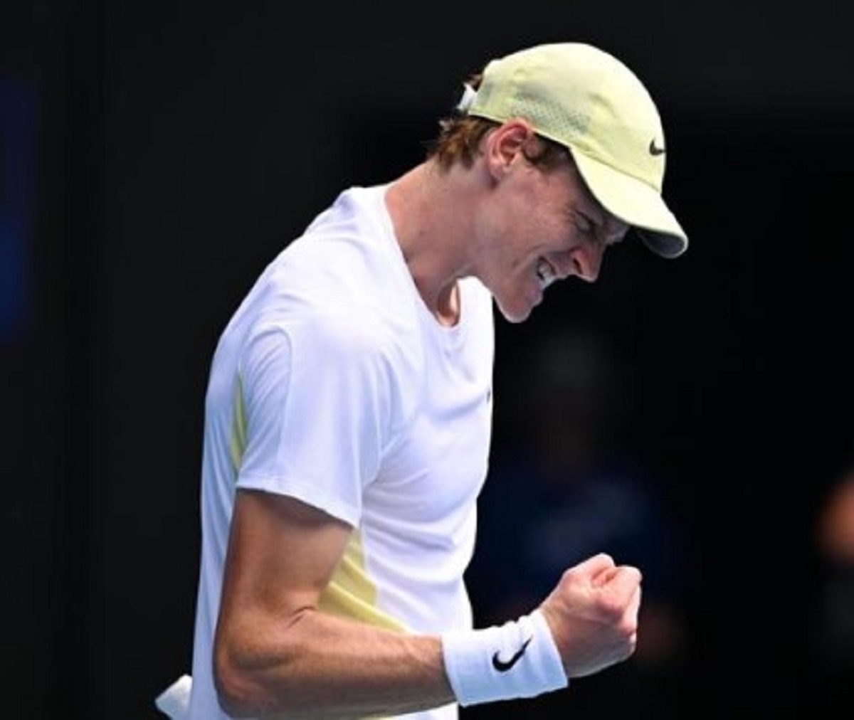 Australian open malore per Jannik Sinner